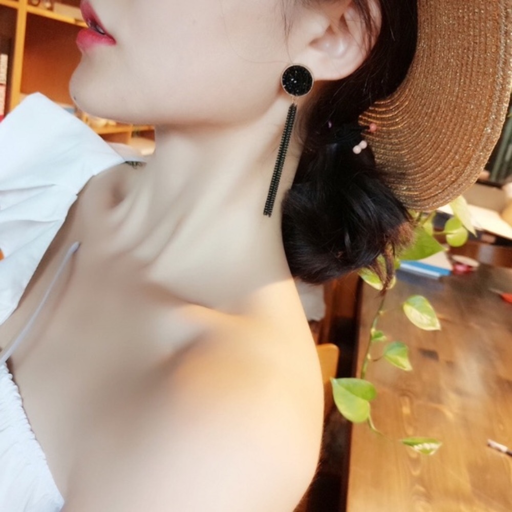black crushed crystal gold earrings - Picture 8 of 10